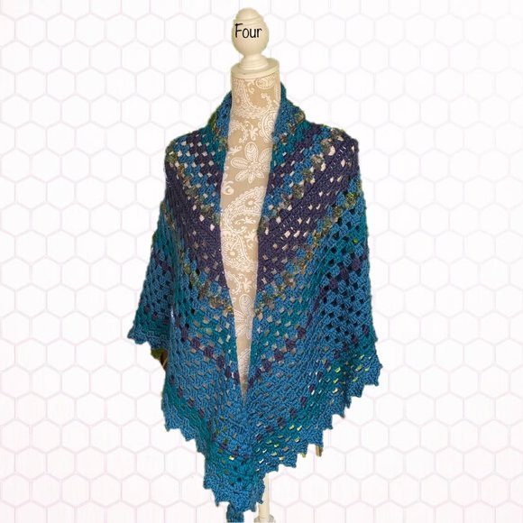Handmade crocheted shawl shrug sweater. #4 - Picture 4 of 5